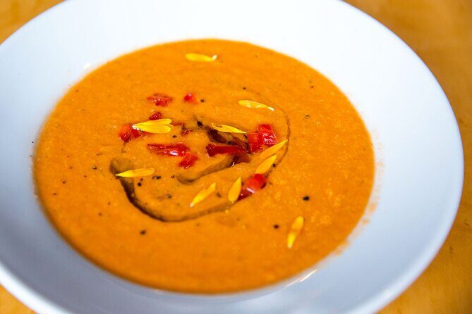 Make Traditional Spanish Tapas + Local Wine (3-Course Meal) - Authenticity and Review Highlights