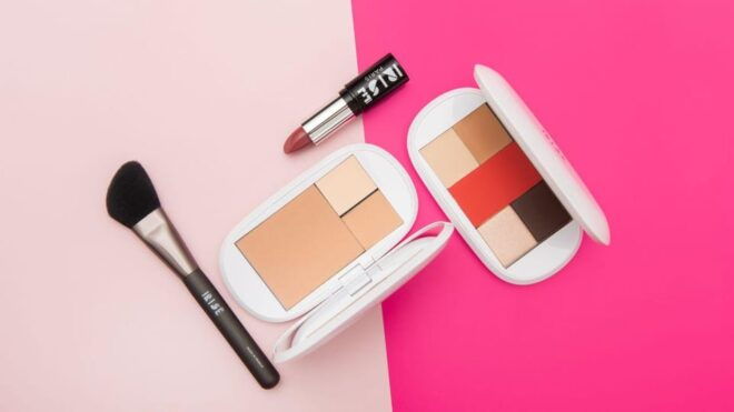 Make-Up Lessons With a Professional in Lyon - Snack and Refreshments Offered