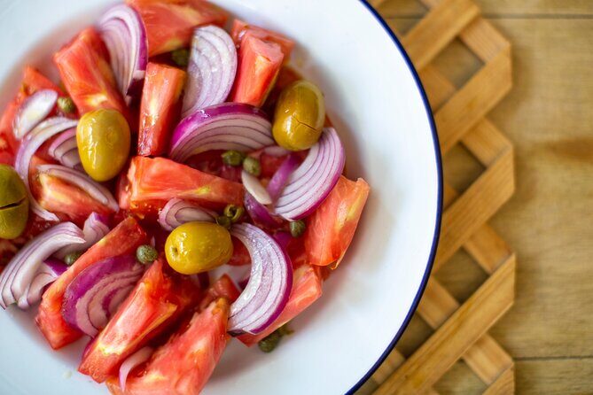 Make Valencian 'Pizza' in Ruzafa - The Ultimate Breakdown: What to Expect from the Tour