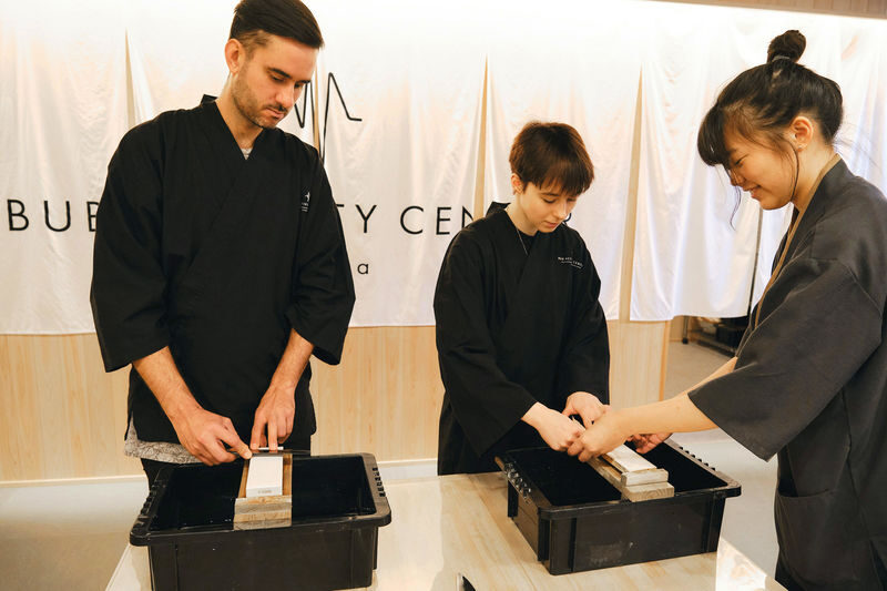 Make Your Own Japanese Knife (Sharpening and Engraving) in Tokyo - Allow for the full 90-minute visit