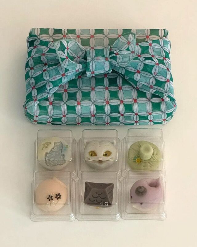 Make your own special Asian dessert (K-cute fantasy wagashi) - A Korean dessert with a K-pop fantasy frame