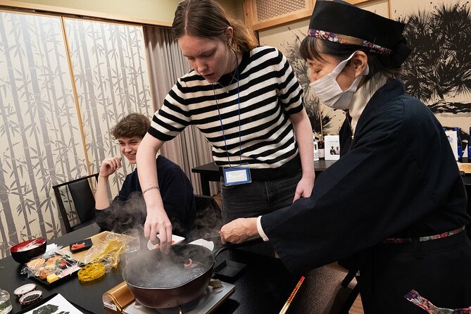 Making a Pokémon Pikachu Character Bento - Presentation and Final Touches