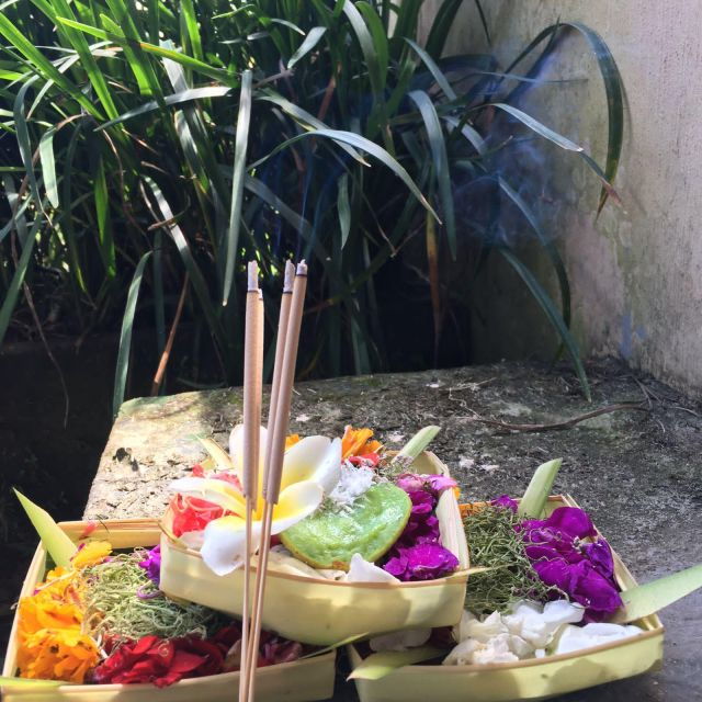 Making Canang for Daily Offering - Good To Know