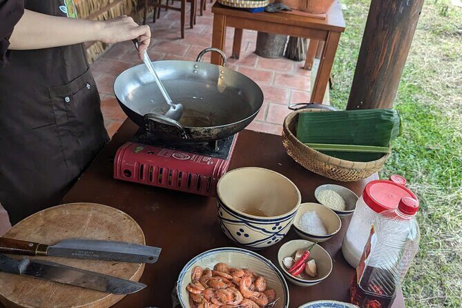 Making Mekong Style Bánh xèo Mekong Rustic Can Tho Hideaway - Good To Know