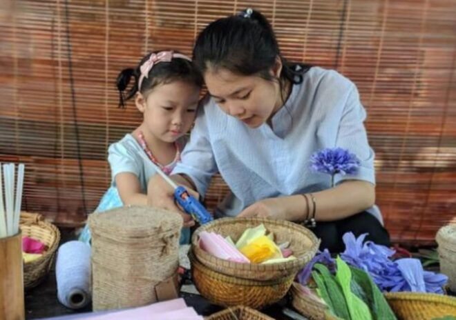 Making the Paper Flowers Experience in Hue - Important Participation Information