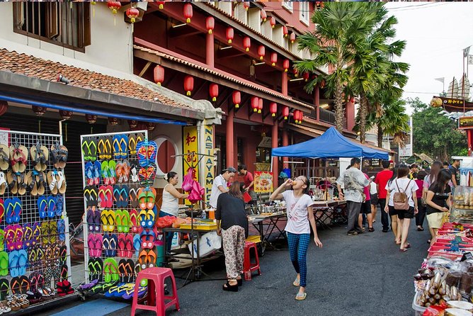 Malacca Shore Excursion From Cruise Port With Local Guide & Lunch - Operating Hours and Additional Info