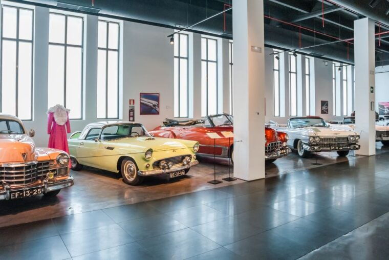 Málaga: Automobile and Fashion Museum Ticket - Collections and Themed Areas