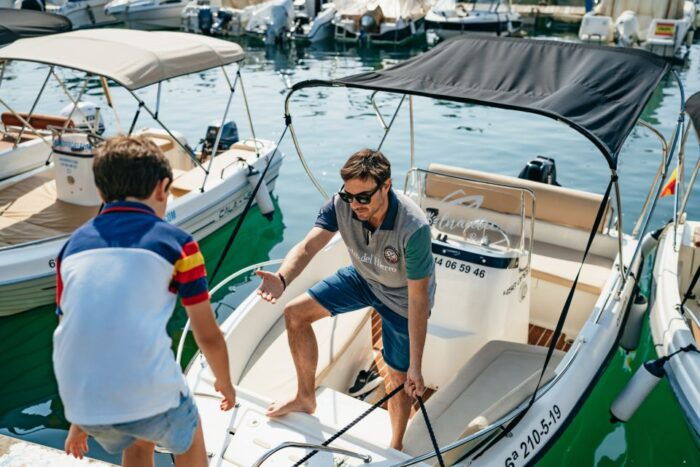 Malaga: Boat Rental Without a License for Dolphin Watching - Prohibited Items