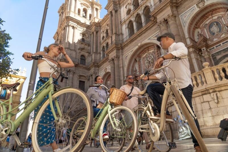Málaga: City Highlights Guided Vintage Bike Tour - Exploring Iconic Landmarks