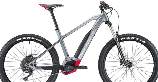 Málaga: City Highlights Private E-Bike Tour - Tour Itinerary