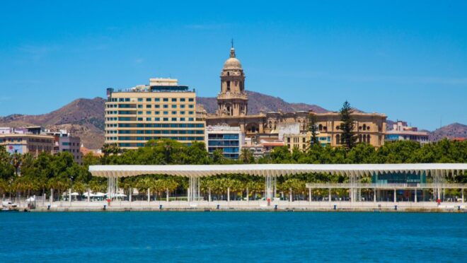 Malaga: E-Bike Sightseeing Tour - Selecting Participants and Date
