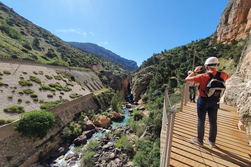 Málaga El Caminito del Rey Half-Day Guided Tour - The guide makes a real difference
