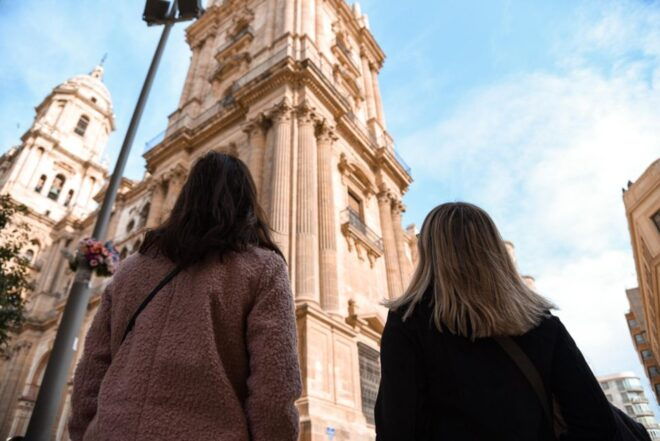 Málaga: Highlights, Old Town & Viewpoint Walking Tour - Meeting Point