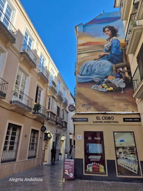 Málaga: Highlights Walking Tour with Drinks and Tapas - Is It Worth the Price?