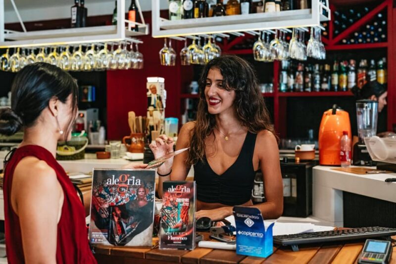 Málaga: Live Flamenco Show at Flamenco Alegría - Authenticity and Performance Quality