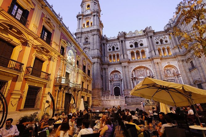 Malaga Old Town Private Walking and Tapas Tasting Tour - Highlights of the Walking Tour