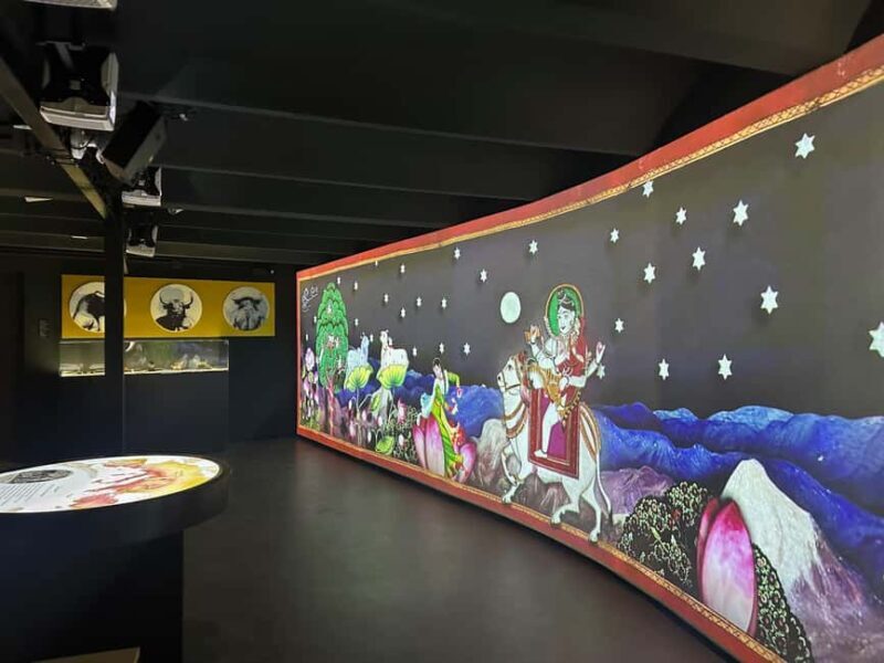 Malaga: Private Guided Tour of the Bullring and Immersive Museum - Exploring Malaga’s Bullring and Museum: A Close-Up Look