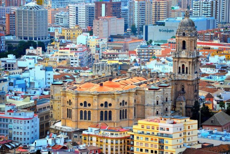 Malaga: Private History & Highlights Walking Tour - Navigating the Tour Experience