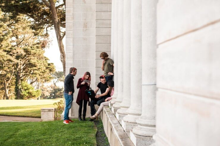 Malaga: Private Sightseeing Historical Game - Activity Details