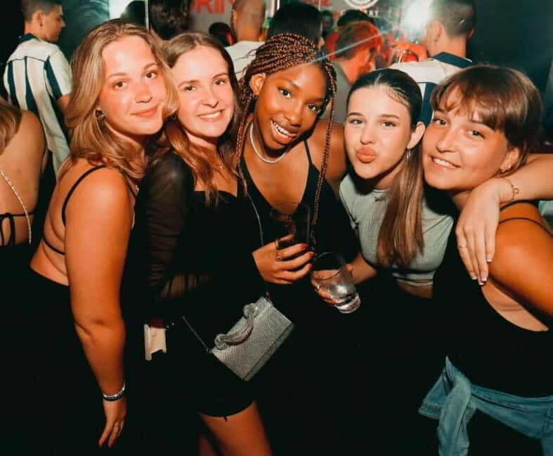 Málaga: Pub Crawl Málaga Madness - What Makes the Málaga Pub Crawl Worth It