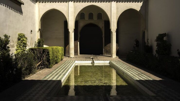 Málaga: Roman Theatre and Alcazaba Guided Tour - Experience Highlights