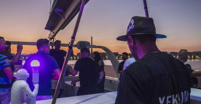 Malaga: Sailing Catamaran Sunset Cruise With Live DJ & Drink - Inclusions