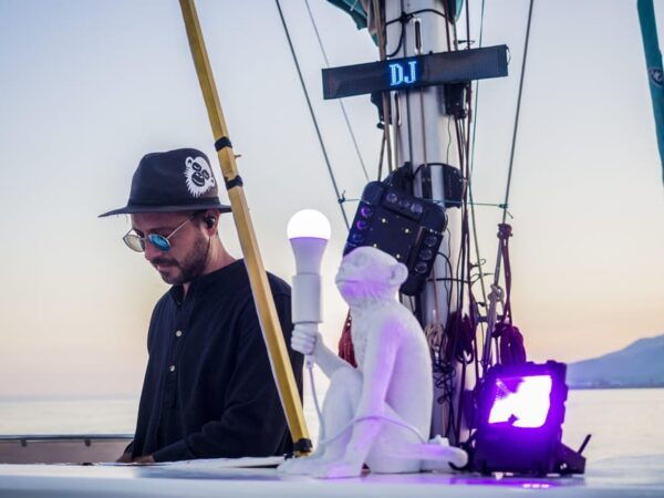 Malaga: Sailing Catamaran Sunset Cruise With Live DJ & Drink - Booking and Cancellation