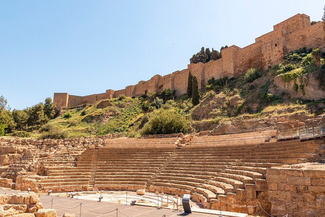 Malaga Scavenger Hunt and Sights Self-Guided Tour - Tour Overview and Inclusions