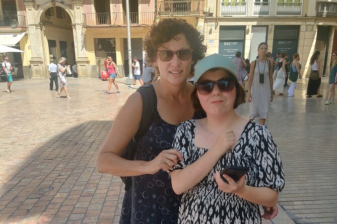 Malaga Scavenger Hunt and Sights Self-Guided Tour - Common Questions