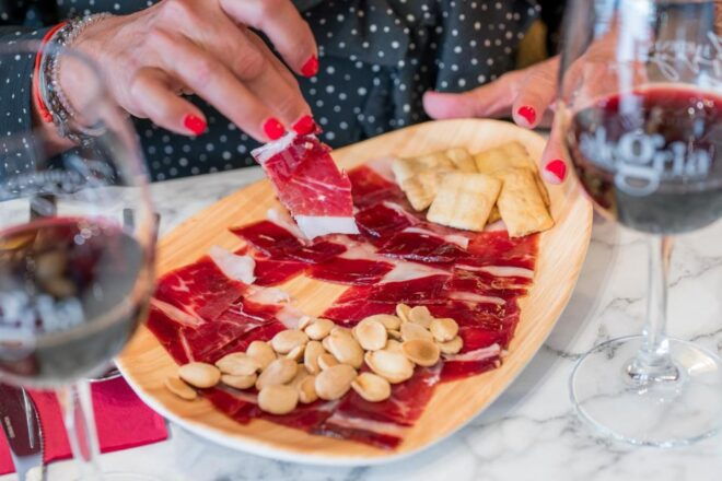Malaga: Show and Food at Alegría Flamenco and Restaurant - Important Information
