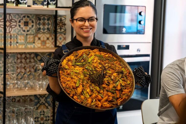 Málaga: Spanish Cooking Workshop With Paella and Sangria - Location and Facilities