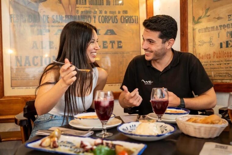 Málaga: Tapas, Wine & Rooftops Small Group Food Tour - Cultural Insights
