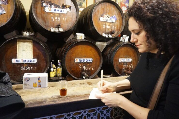 Málaga: Traditional Tapas and Wine Tour - Tasting Experience