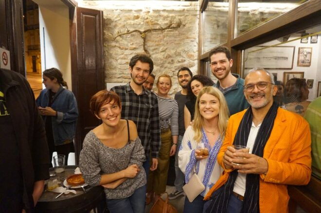 Málaga: Traditional Tapas and Wine Tour - Meeting Point and Date Selection