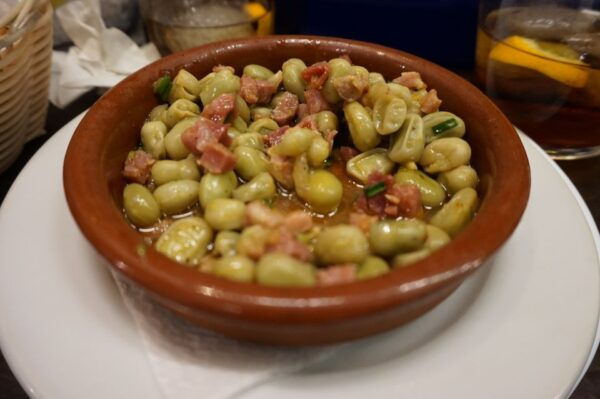 Málaga: Traditional Tapas and Wine Tour - Common Questions