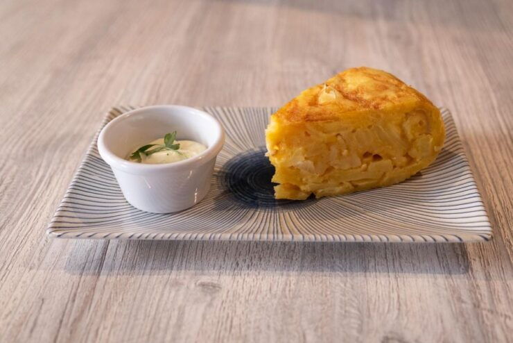 Malaga's Tradition and Tapas Tour With Official Guide - Booking Details