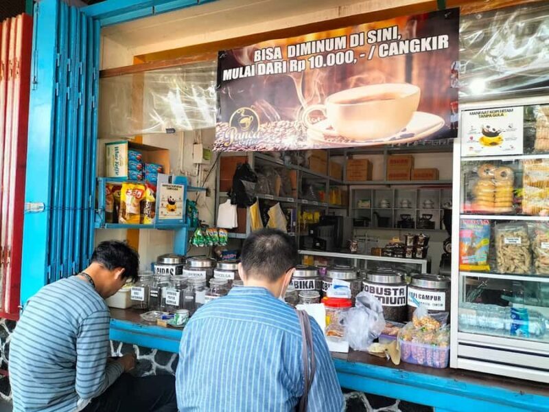Malang: Pasar Oro-Oro Dowo Market Tour with Local Guide - Exploring Malang’s Pasar Oro-Oro Dowo: A Guide to the Experience