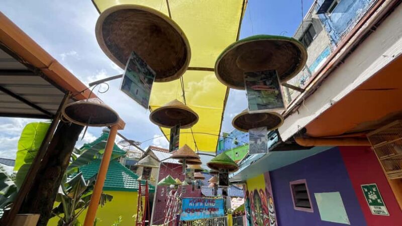 Malang: Rainbow Village & Kayutangan Heritage Walking Tour - A Closer Look at the Tour Experience
