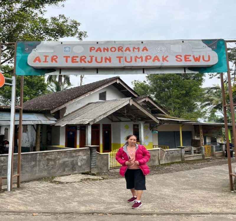 Malang: Tumpak Sewu Waterfall & Goa Tetes Guided Tour - The Sum Up