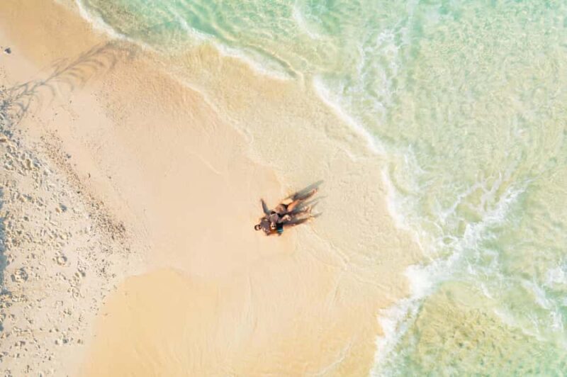 Maldives: Sandbank Tour with Snorkeling - Snorkeling in the Turquoise Waters