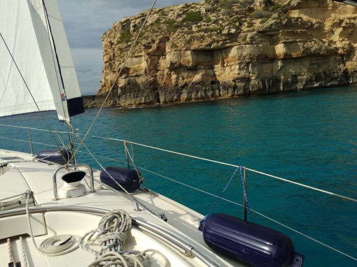 Mallorca: Cala Vella Boat Tour With Swiming, Food, & Drinks - Customer Experiences