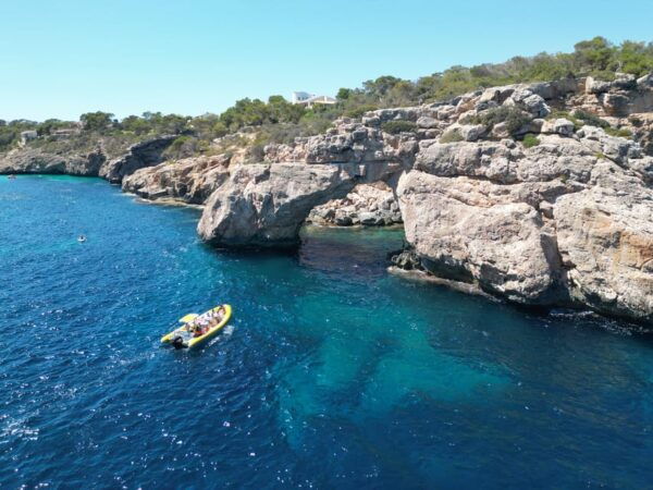 Mallorca: Caló Des Moro and Cala Marmols Boat Tour - Exploring Turquoise Waters
