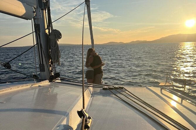 Mallorca Catamaran Sailing Max 10-12 Pax With Snorkeling and SUP - Capacity and Equipment