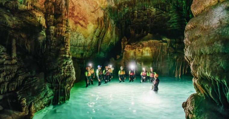 Mallorca: Cova Des Coloms Caving Trip With Hotel Transfer - Itinerary and Experience