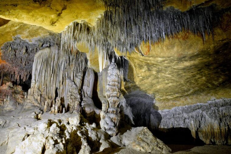Mallorca: Cova Des Coloms Sea Cave Tour by Boat - Discovering the Natural Beauty of Mallorcas East Coast