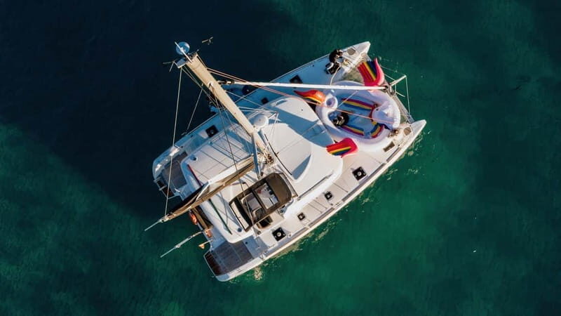 Mallorca: Discover paradisiacal coves on board of an exclusive catamaran - Good To Know
