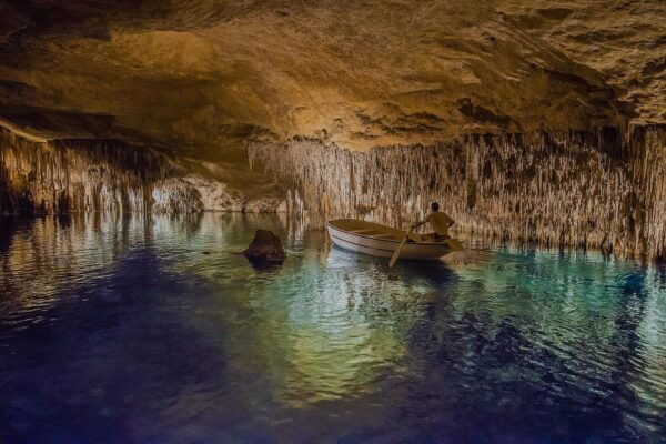 Mallorca: Drach and Hams Caves, and Porto Cristo Day Tour - Drach Caves and Lake Martel