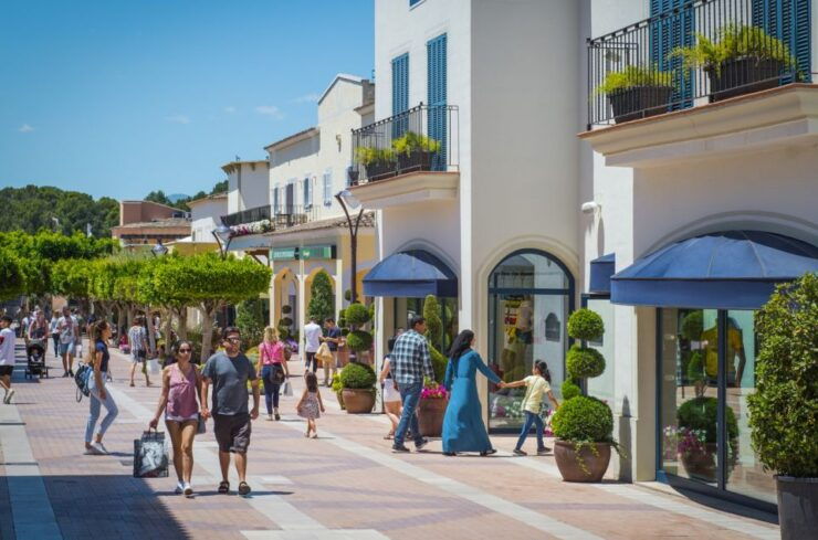 Mallorca: Fashion Outlet Shopping Excursion by Bus - Activity Details
