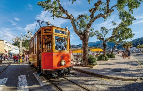 Mallorca: Full-Day Island Tour by Train, Tram, and Boat - Dining and Relaxation