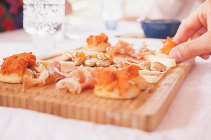 Mallorca: Gastronomic Wine Tasting & Local Delicacies - Wine Tasting Experience Overview